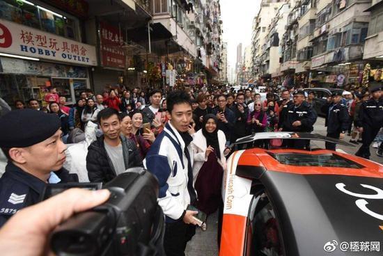 撒20萬現(xiàn)金被抓