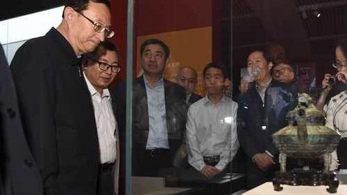 國博展出回歸文物