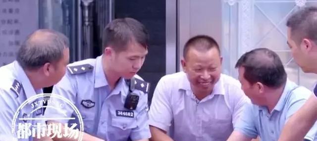 極其罕見！江西男子在贛江抓到“怪魚”，是國家一級(jí)保護(hù)動(dòng)物
