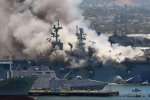 美攻擊艦仍在燃燒 來(lái)過(guò)南海嘚瑟的美國(guó)軍艦都不太平