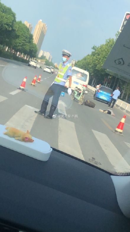 許昌天寶路事故現(xiàn)場(chǎng)照片