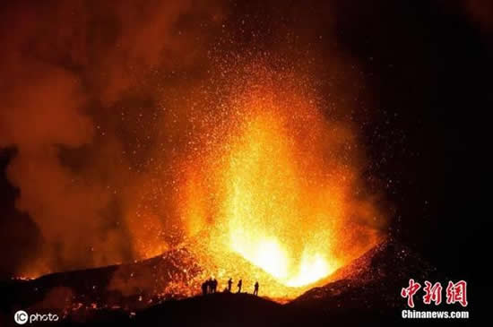 20天4萬(wàn)次地震 冰島人被震到失眠
