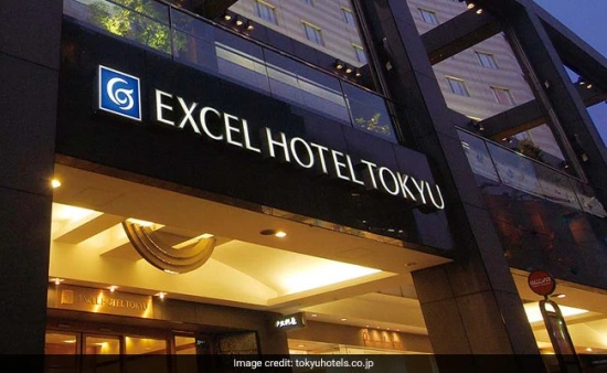 東京市中心的赤坂東急卓越酒店電梯周五張貼了“僅限日本人”標志