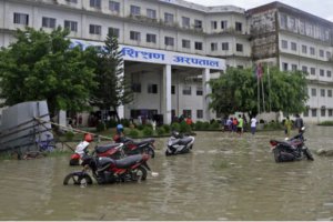 尼泊爾洪水和山體滑坡造成至少77人死亡