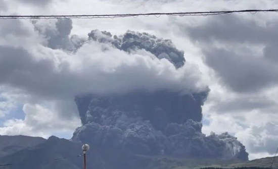 日本阿蘇山火山噴發(fā)