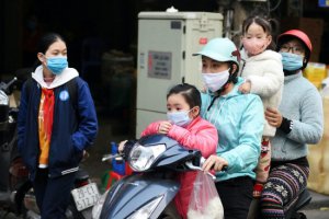 越南在長達一年的疫情大流行關閉后開始重新開放學