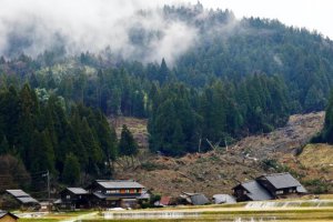 日本首相稱地震救援繼續 大雪阻礙了抗震救災