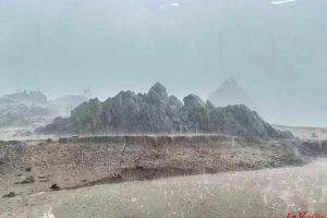 貴州游船傾覆目擊者:事發前大風冰雹交加