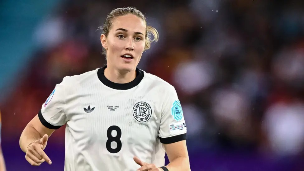 悉尼·洛曼參加了德國隊(duì)在2025年歐洲杯的五場(chǎng)比賽中的三場(chǎng)