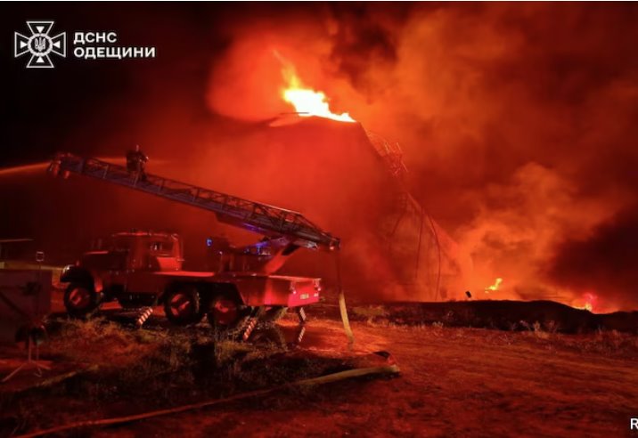 澤連斯基稱俄羅斯襲擊了敖德薩加油站